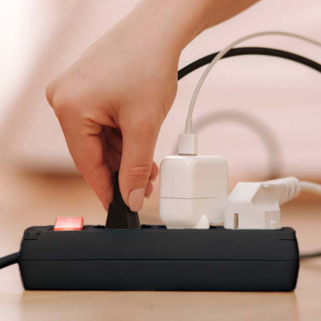 3 Régua de tomadas Schuko de 1,5 m com interrutor 7hSevenOn Tomadas múltiplas 6